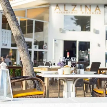 Alcina Hotel *